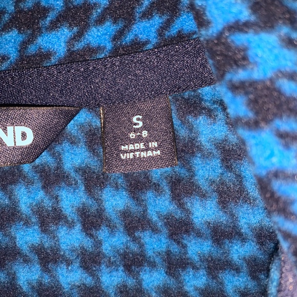 Lands end houndstooth quarter zip fleece. Never worn - Picture 3 of 6